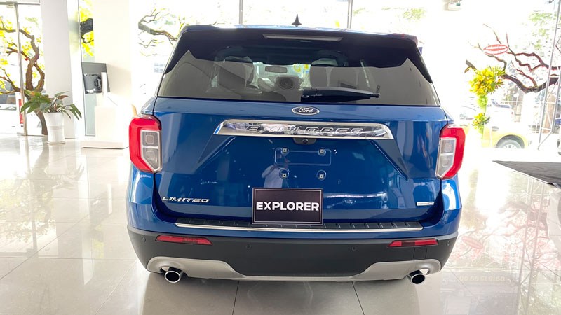 duoi xe ford explorer limited 2022