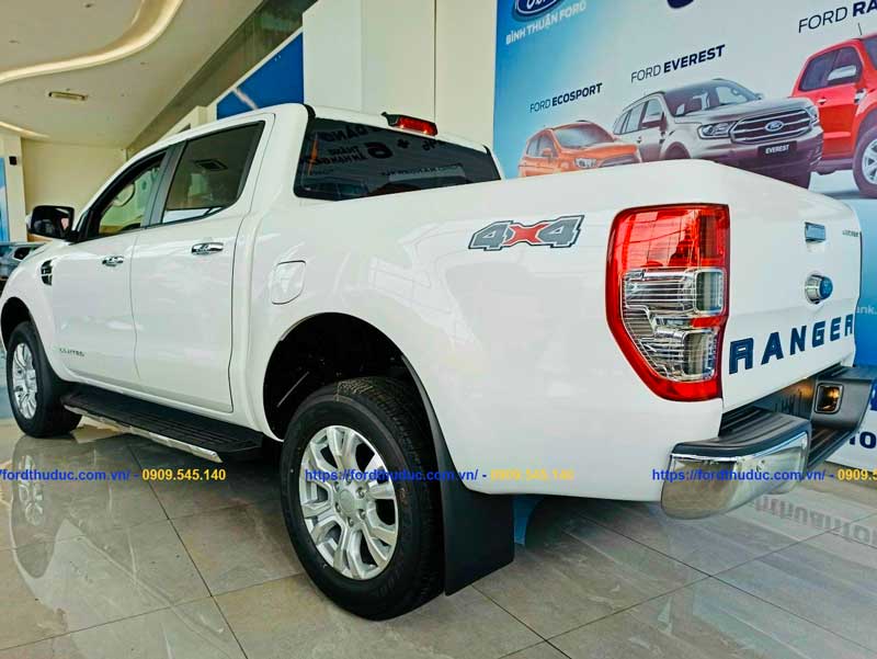 duoi xe ford ranger xlt limited 2021 mau trang