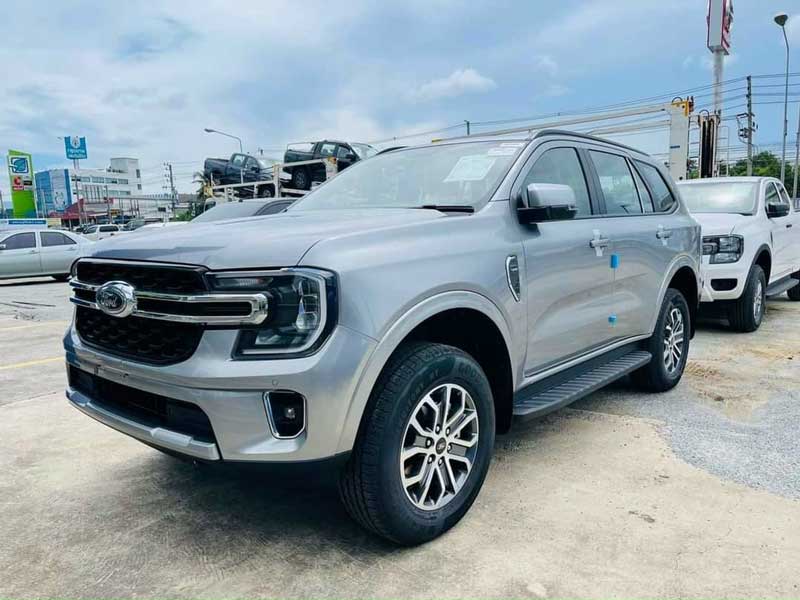 dong co ford everest ambiente 2023