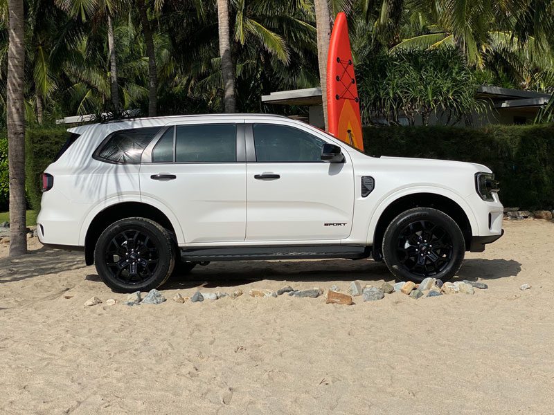 than xe ford everest sport 2023